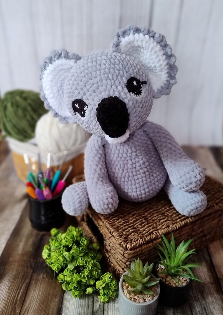 Koala Ben miś ręcznie robiony na szydełku